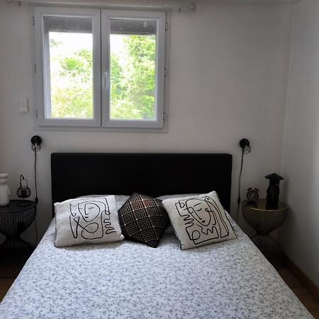 Tres Bel Appartement Avec Vue Sur Les Montagnes 圣伊米耶 外观 照片