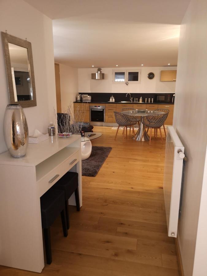 Tres Bel Appartement Avec Vue Sur Les Montagnes 圣伊米耶 外观 照片