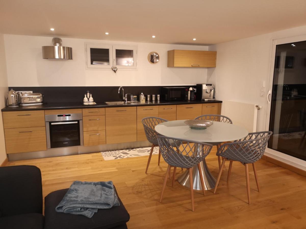Tres Bel Appartement Avec Vue Sur Les Montagnes 圣伊米耶 外观 照片