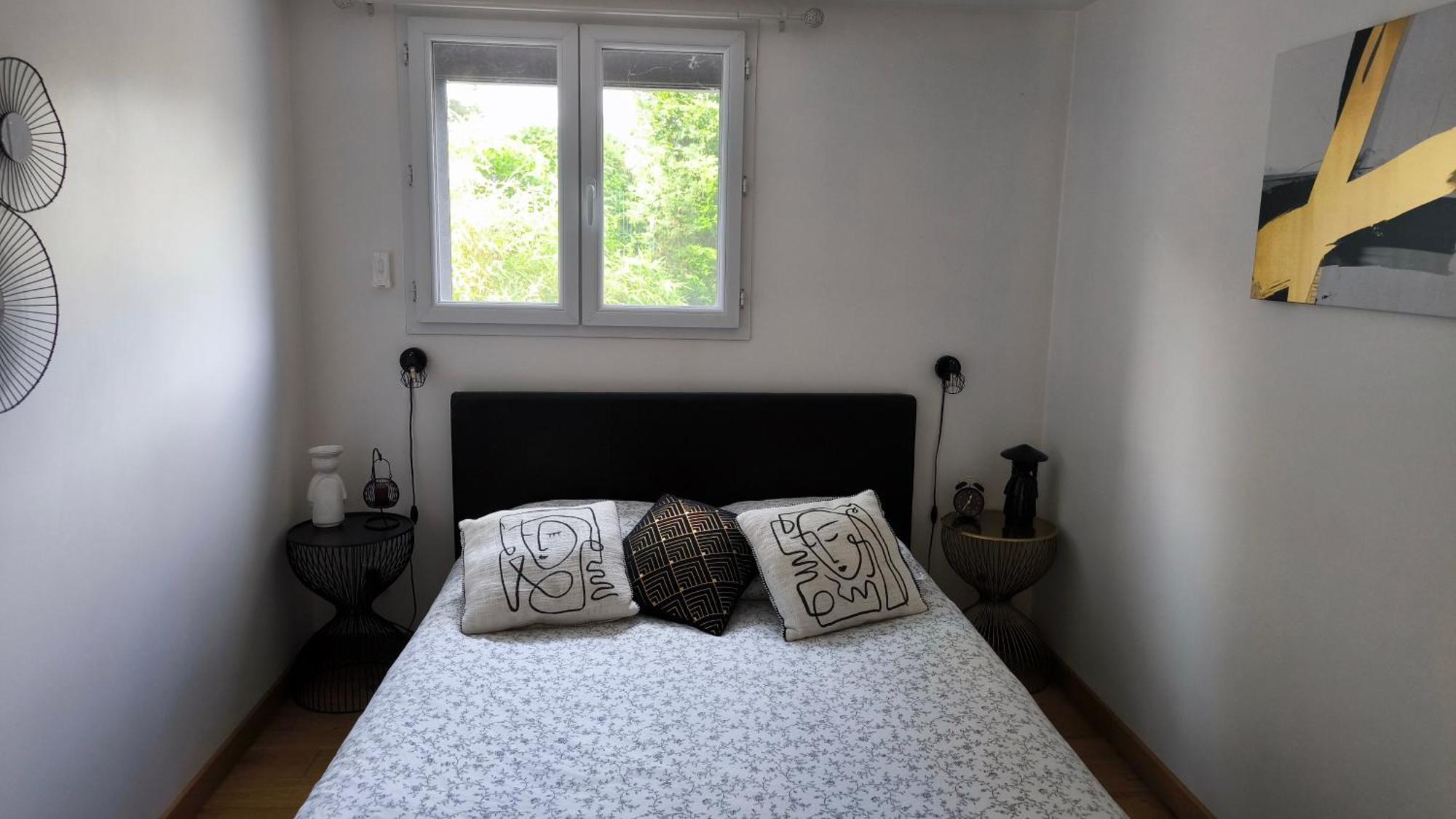Tres Bel Appartement Avec Vue Sur Les Montagnes 圣伊米耶 外观 照片